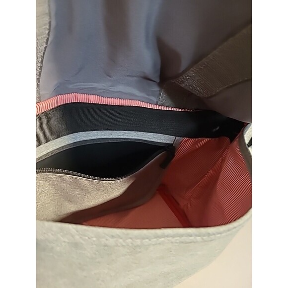 GILA River grey crossbody messenger bag. Pin Striped Liner Pink /white - Picture 6 of 12